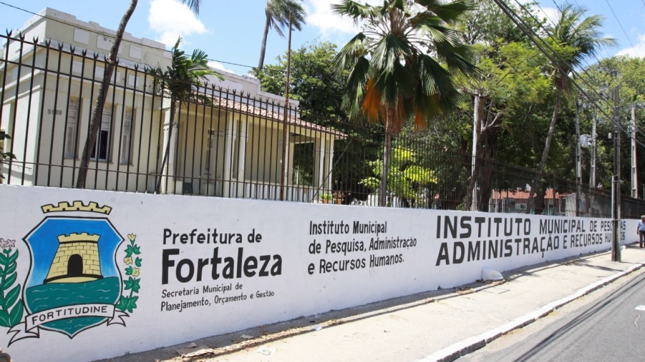 Prefeitura de Fortaleza oferta 1.378 vagas para cursos de idiomas do Imparh