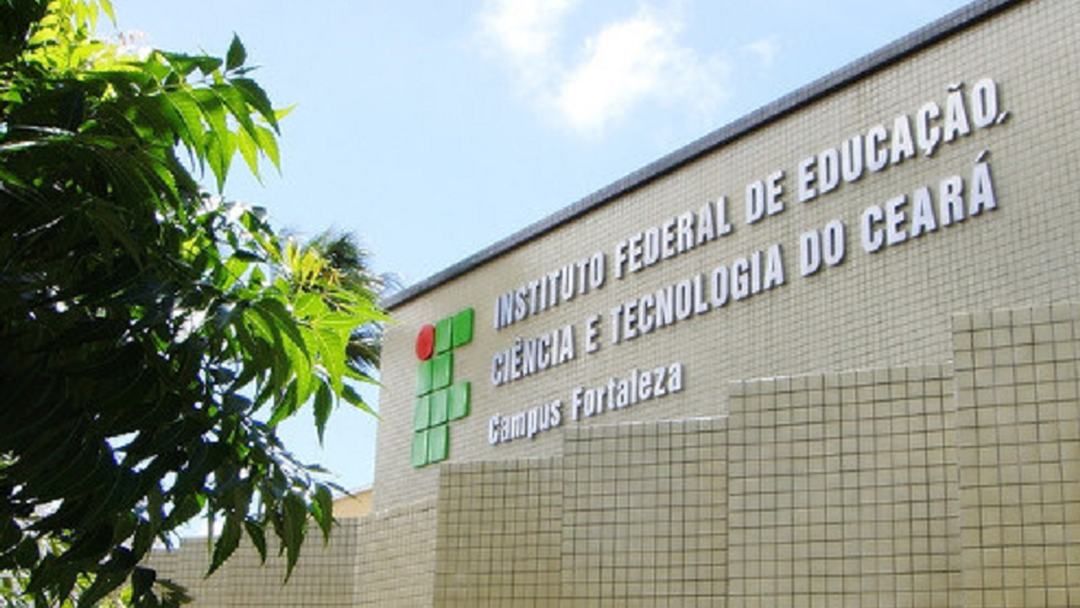 IFCE lança concurso público com 49 vagas para Técnicos Administrativos; salários chegam a R$ 4.180,67