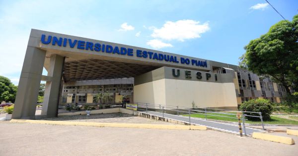 Uespi oferta 200 vagas em cursos de línguas para a comunidade em geral