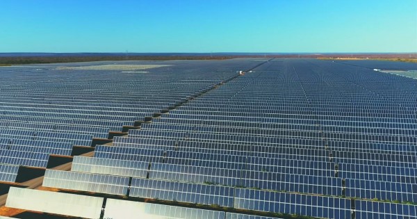 Novo parque solar de Ribeiro Gonçalves vai gerar mais de 1200 empregos no Piauí