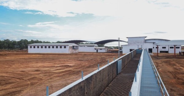 Frigorífico industrial vai gerar mil empregos diretos e outros quatro mil indiretos em Ribeiro Gonçalves